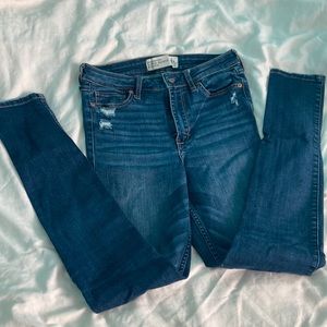 Abercrombie and Fitch skinny jeans size 4 high rise